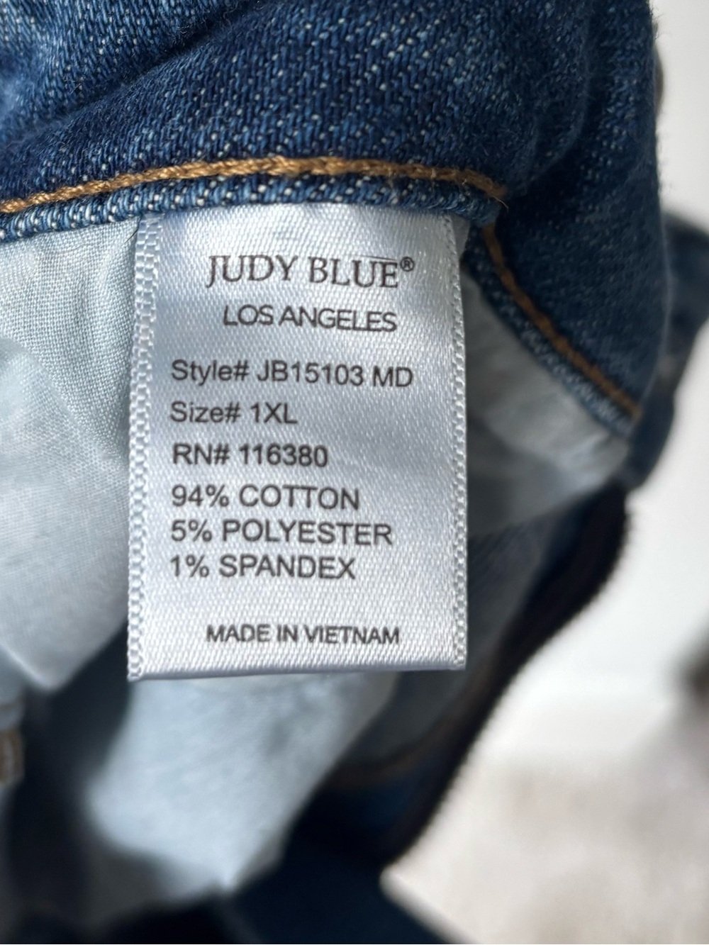Judy Blue Medium Wash Denim Jean Shorts Cuffed Hems Plus Size - Picture 8 of 9